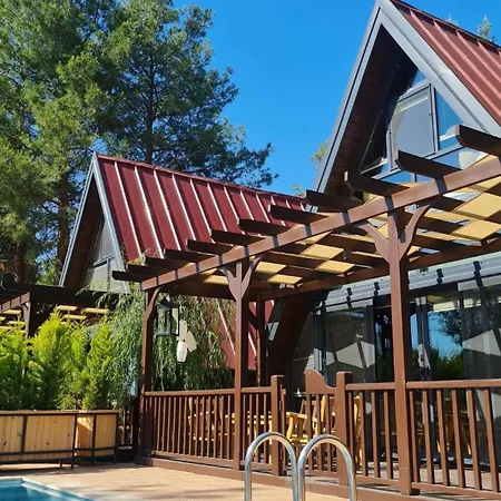 빌라 Sapolto Faralya *